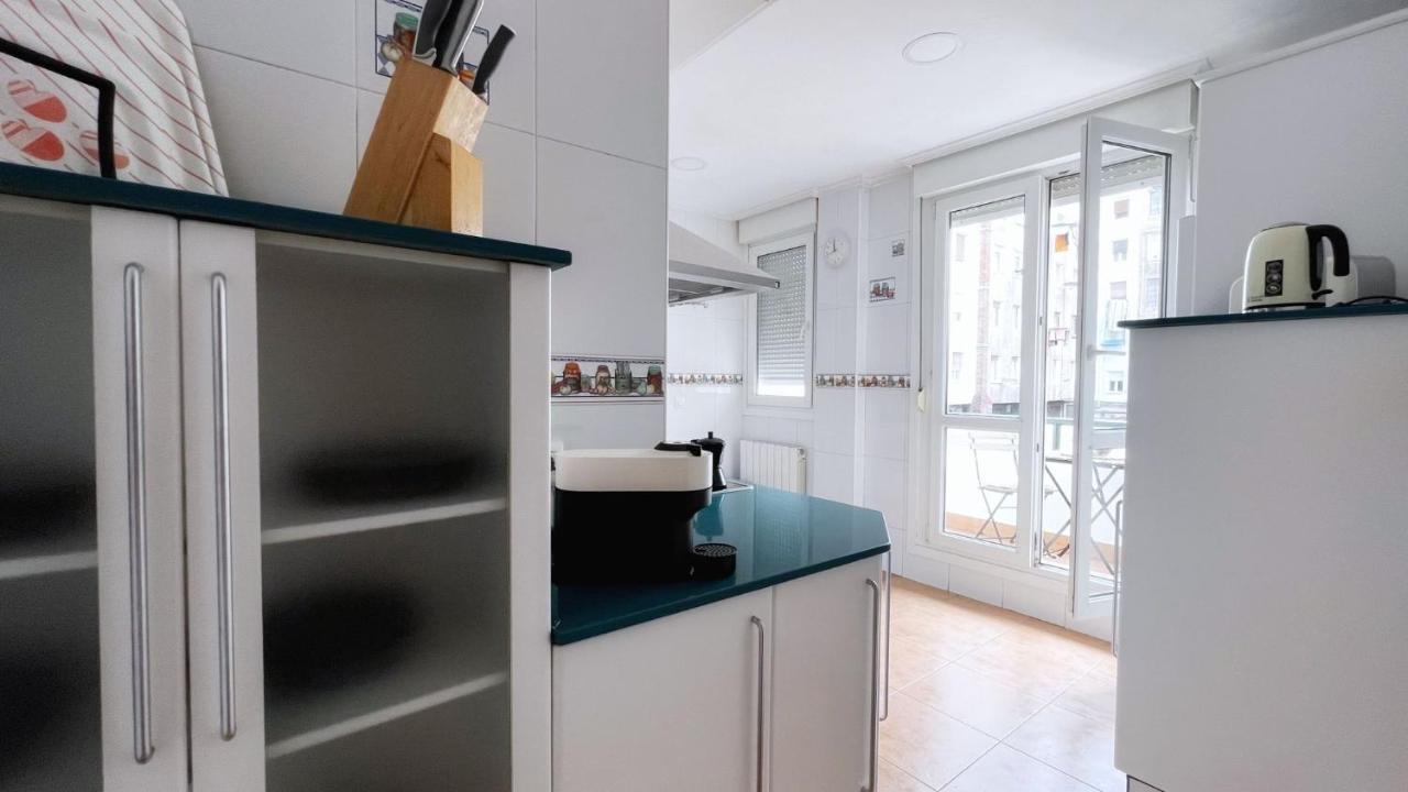 Centrica Y Amplia Vivienda Turistica Con Wifi Apartment Bilbao Exterior photo